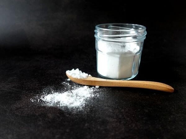 can you mix bleach and baking soda