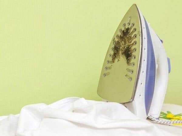 How to clean an iron