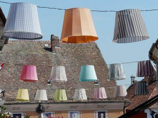 How To Clean Lamp Shades Of Diffe, How To Dust Pleated Lamp Shades